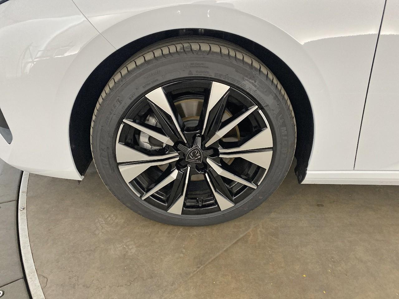 Peugeot 308 sw hybrid 145 e-dcs6 allure — photo 11