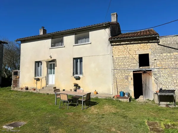 Jolie Maison de Campagne avec Dépendances