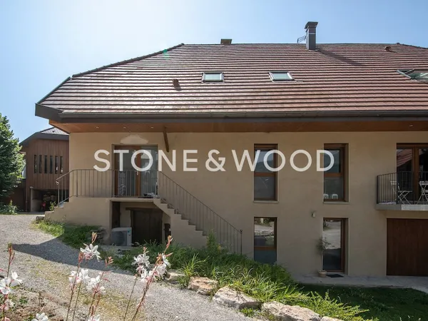 Spacieux appartement avec studio indépendant à Annecy-le-vie