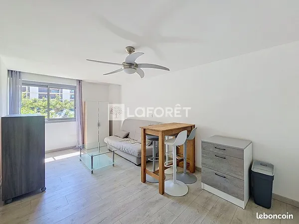 Studio 1 pièce 24 m²