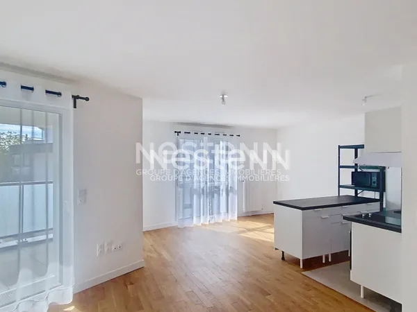 A louer : SAINT CYR L ECOLE- Grand studio de 39.44 m² avec balcon