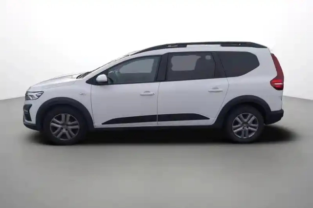 Dacia Jogger tce 110 5 places — photo 3