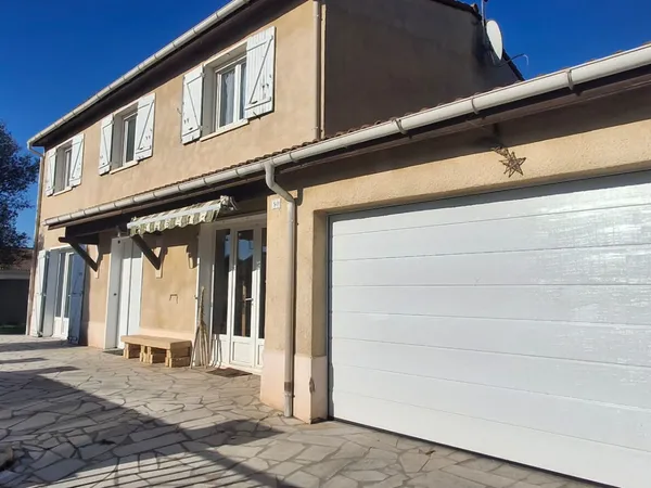 Villa 4 chambres, garage, jardin