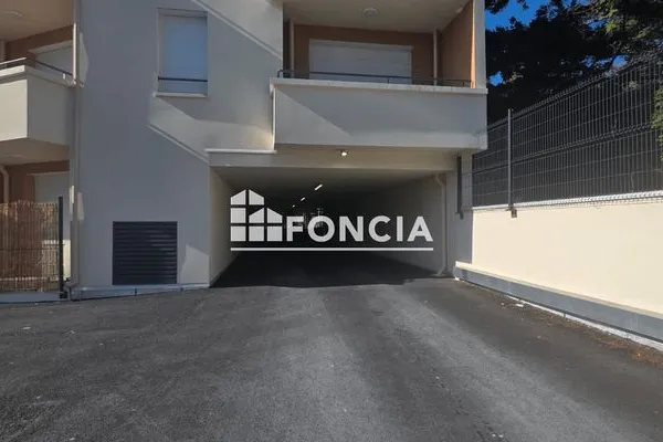 Parking 12 m²