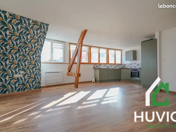 Appartement t3 bis rénové - place d'armes