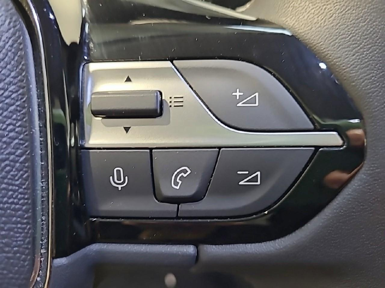 Peugeot 308 sw puretech 130ch s&s eat8 allure pack — photo 22