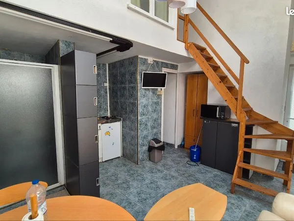 Charmant Studio Meublé avec Mezzanine