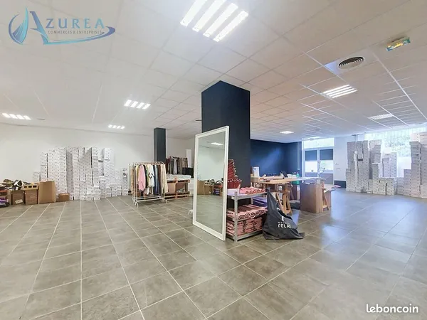 ENTREPOT - LOGISTIQUE 318 m² BIOT