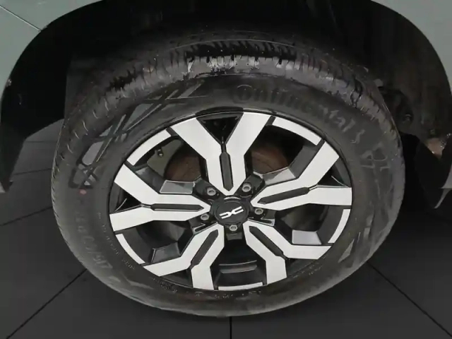 Dacia Duster 1.0 eco-g 100ch  journey 4x2 — photo 11