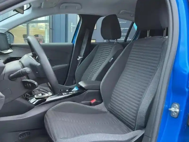 Peugeot 208 e- 136ch style — photo 13