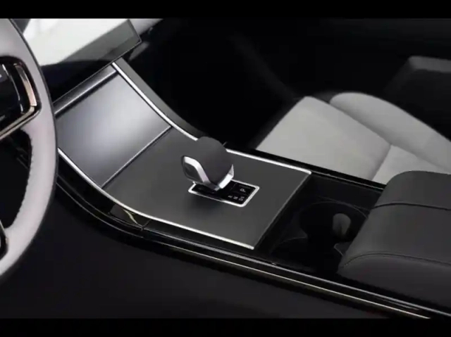 Land Rover Range Rover velar 2.0 p400e 404ch phev dynamic hse awd bva — photo 11