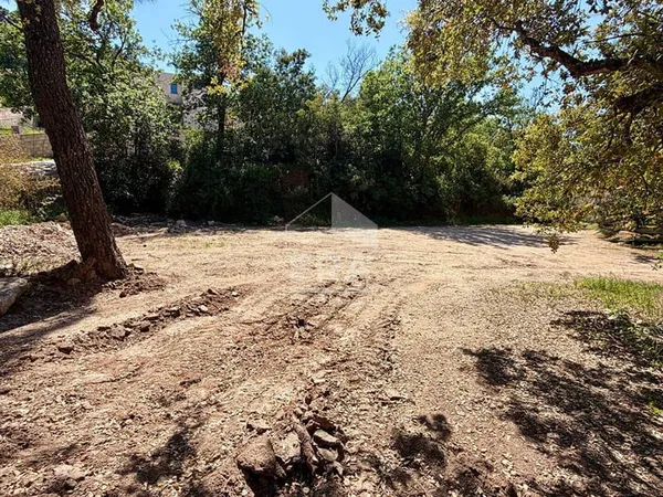 Terrain 1300 m²
