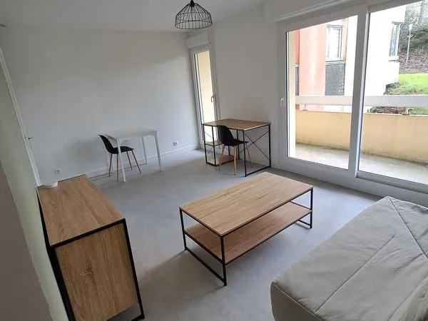 Grand studio lumineux de 29m² cavale blanche