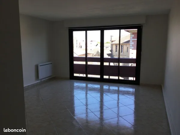 T3 85 m2 a louer dax centre ville