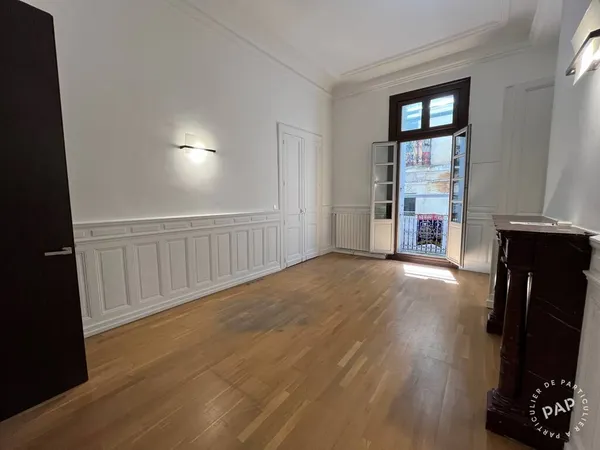Bureau 5 pièces 119 m²