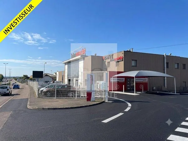 Local commercial 1840 m²