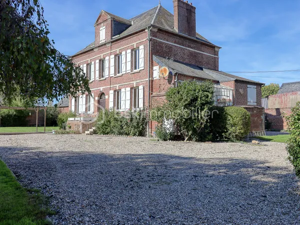 Maison 7 pièces 212 m²