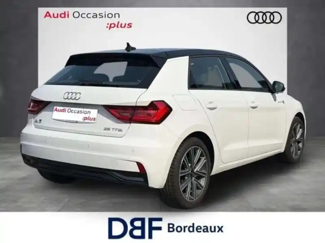 Audi A1 25 tfsi 95 ch s tronic 7 design — photo 5