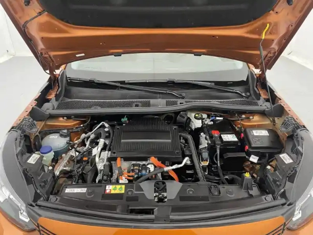 Peugeot 2008 electrique 136 ch — photo 21