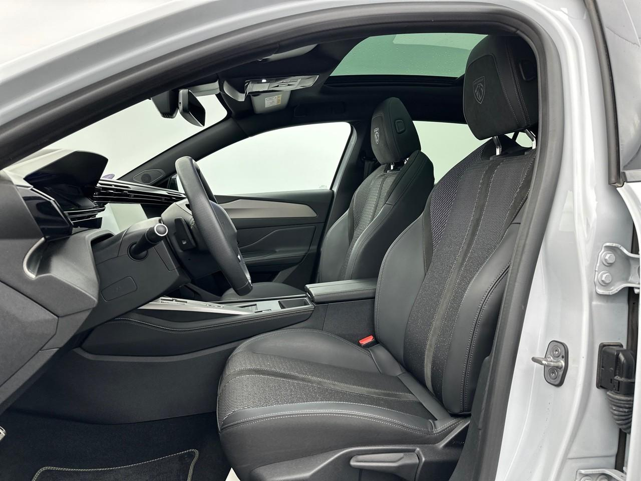 Peugeot 308 hybrid 136 e-dcs6 gt — photo 9