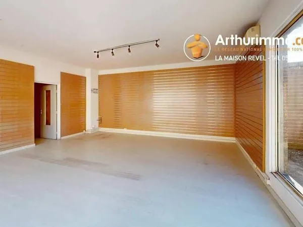 Local d'activité 7 pièces 202 m²