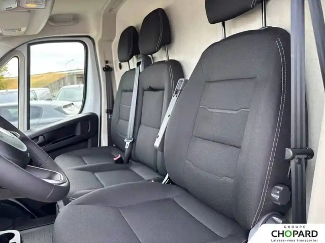 Peugeot Boxer fgn diesel 140 ch l2h2 3.5 t aut. — photo 11