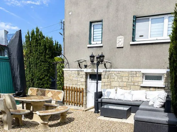 Maison individuelle 70 m² - Sous-sol total - Garage 38 m² - Combles pré aménagé