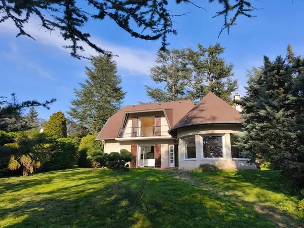 SAINT-PRIEST-EN-JAREZ, maison 160 m2