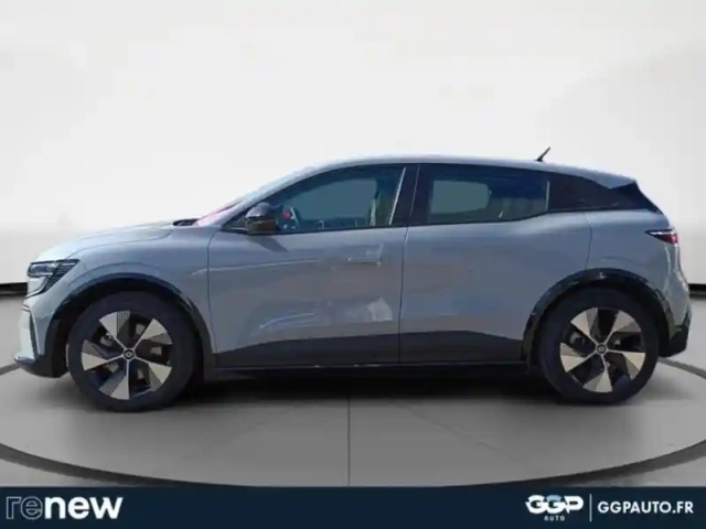 Renault Megane e-tech electric ev60 220ch equilibre super charge -b — photo 2