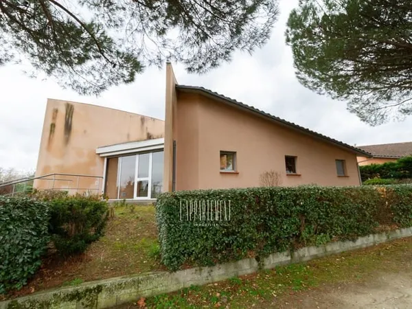 Maison indépendante non mitoyenne 174 m2 habitables + 174