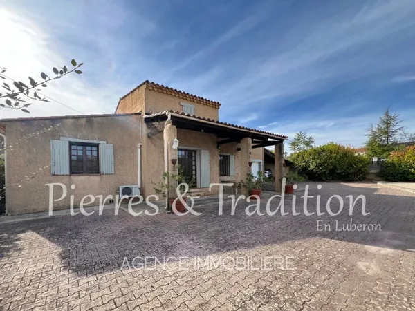 St Saturnin les Apt, maison de 120m2 avec jardin et piscine