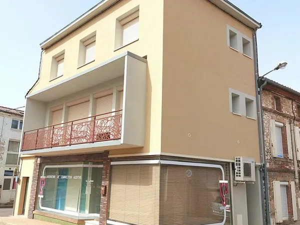 Immeuble Local commercial + appartement T5 rénové