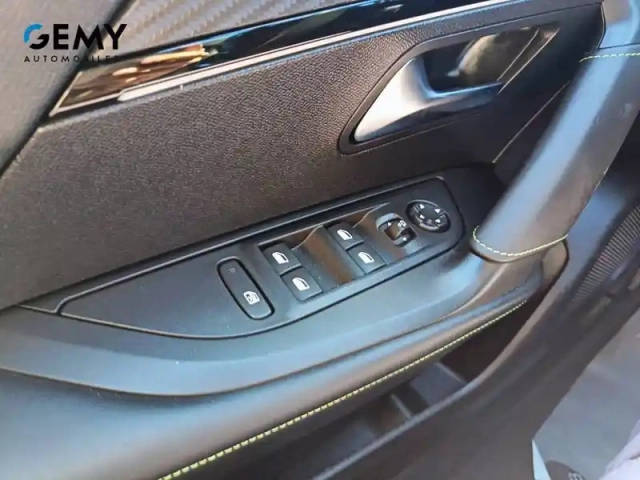 Peugeot 2008 hybrid 145 e-dcs6 — photo 13
