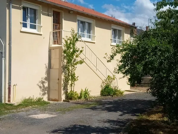 A louer maison appartement de 90 M2, 3 chambres