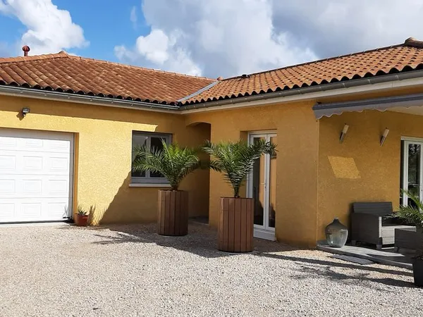 Maison recente a Cormoz 01560