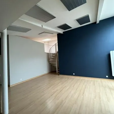 Bureau 180 m²