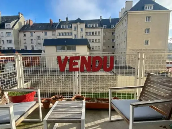 À Caen, grand appartement avec balcon en vente