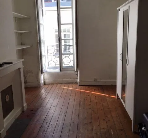 Appartement 2p 30m2 rue de la Juiverie