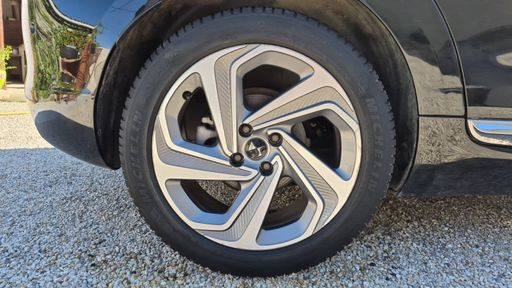 DS DS 5 1.6 THP 165 EAT6 - So Chic – 2016 – 61577 km – Essence – Boîte Automatique — photo 27