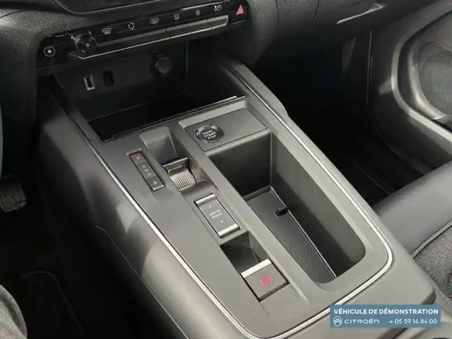 Citroën C5 Aircross hybride rechargeable 225 e-eat8 — photo 29