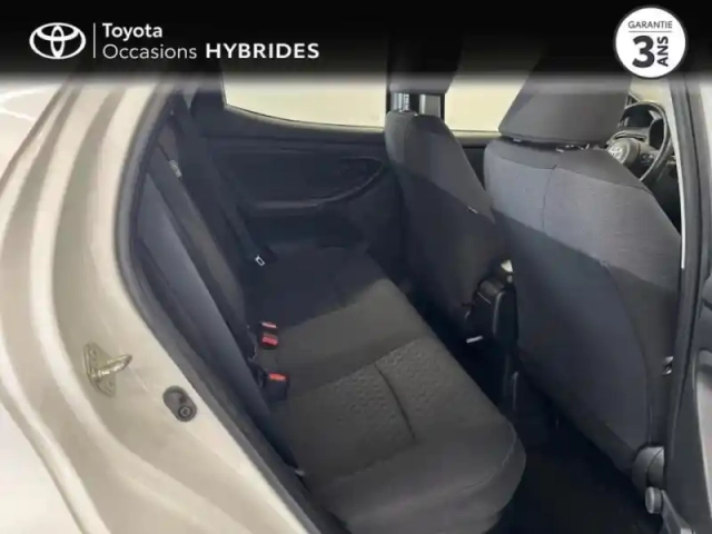 Toyota Yaris 116h dynamic 5p my22 — photo 7