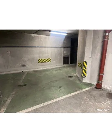 Parking moto - scooter Michel Bizot