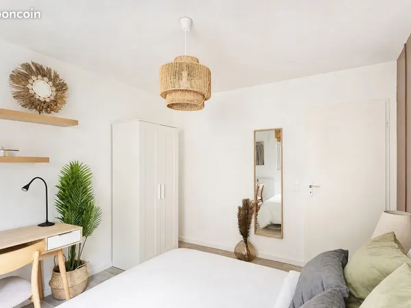 Lumineuse chambre de 12 m² à louer en coliving à Bègles - B021