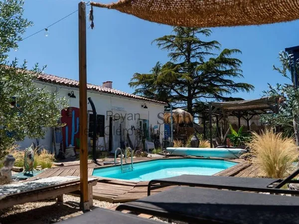Maison 17 pièces 530 m²