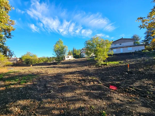 GAP CHABANAS - TERRAIN DE 446m2 AU CALME ET VIABILISE