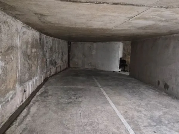 Grandes places de parking couvertes - Beausoleil, Villa Renaissance