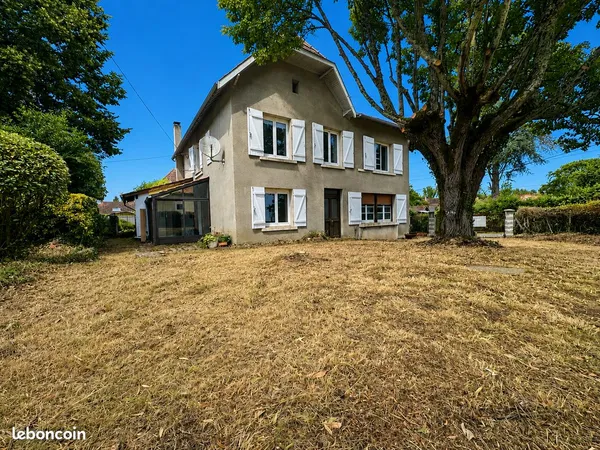Propriété 10 pièces 195 m²