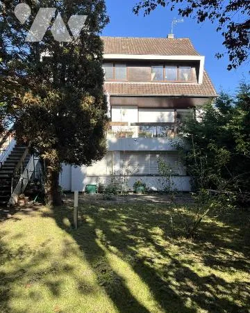 Maison 7 pièces 274 m²
