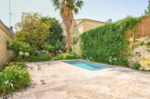 Maison 7 pièces 294 m²