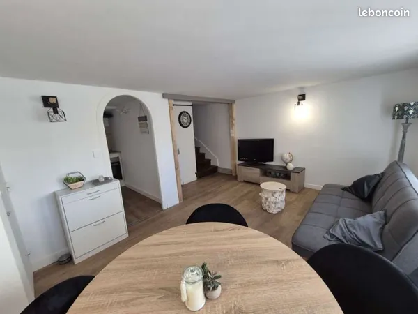 Beau t2 bis meublé de 43 m² - centre-ville de limoux